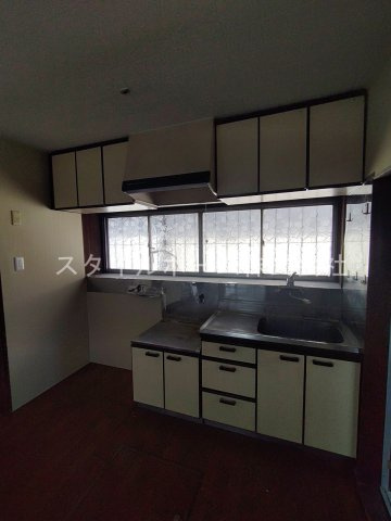 弥生町戸建てのキッチン