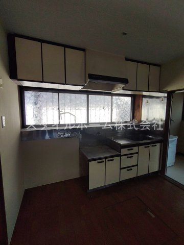 弥生町戸建てのキッチン