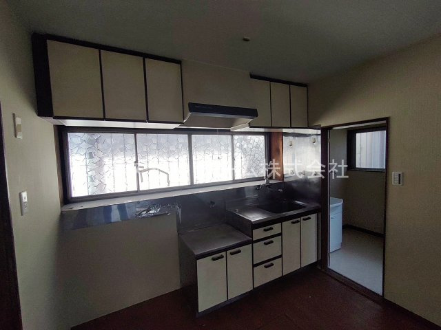 弥生町戸建てのキッチン