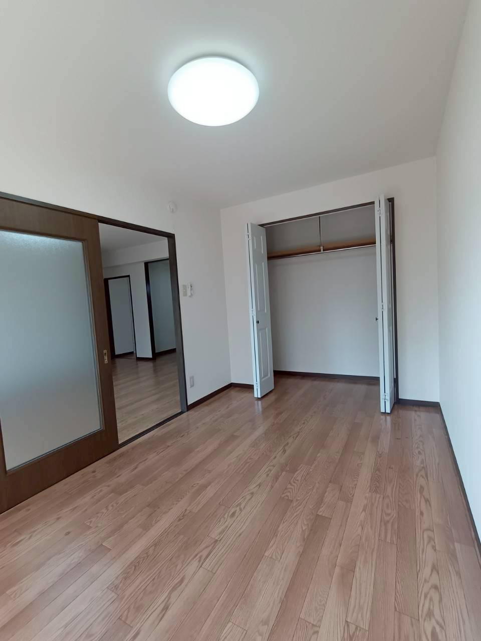 フォレストコート一番館のエントランス