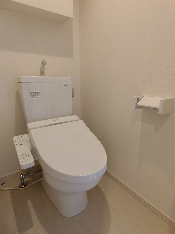 リブリ・大宮桜木町のトイレ|落ち着いた色調のトイレです