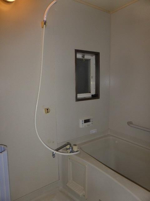 サンシティジュンの浴室|落ち着いた空間のお風呂です