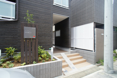 リブリ・SUNエースⅡのエントランス|毎日通るエントランスはこのようになっています