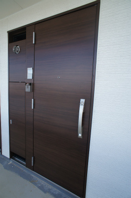 リブリ・明和の玄関|玄関です