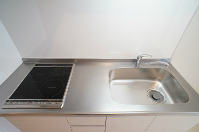 リブリ・明和のキッチン|コンパクトなキッチンで掃除もラクラク