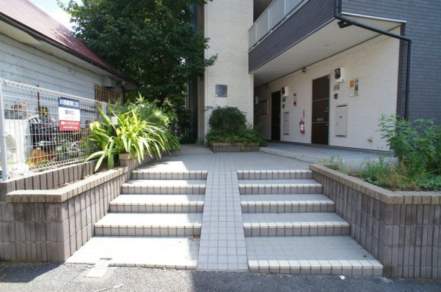 リブリ・アイレクスのエントランス|エントランスです