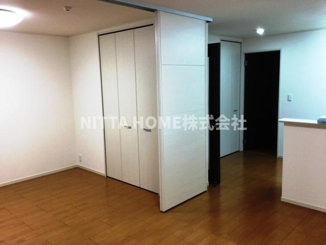 メルヴェイユＢの居間・リビング|１２．９帖のリビングルームです＊