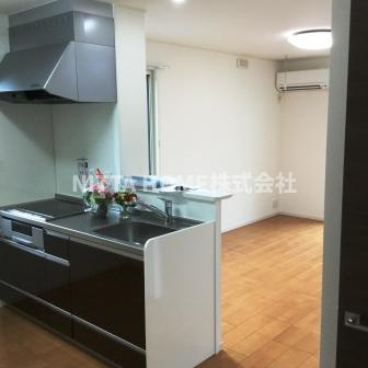 メルヴェイユＢのキッチン|開放感のあるカウンターキッチンでリビングを見渡せます◎