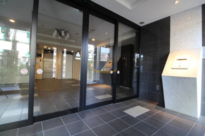 【エントランス】 | ララプレイス新大阪シエスタ