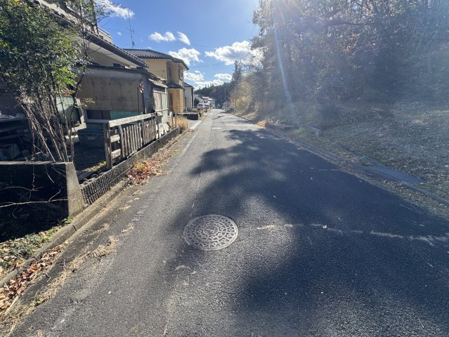 勿来町白米林ノ中 売土地の前面道路含む現地写真