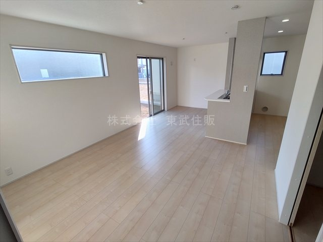 【キッチン】 | 川島町上伊草　全3棟　3号棟 | 開放感があり日当たり良好です