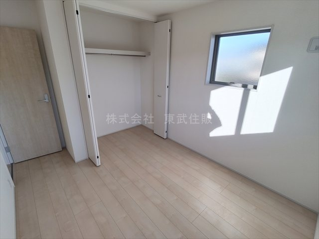 【洋室】 | 川島町上伊草　全3棟　3号棟 | 洋室5.25帖、使い勝手のいい洋室です