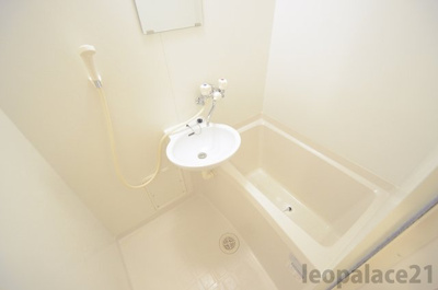 【内装】 | レオパレスヴィラ　ヨコス | 備品や設備仕様は号室等により異なります現地をご確認下さい。