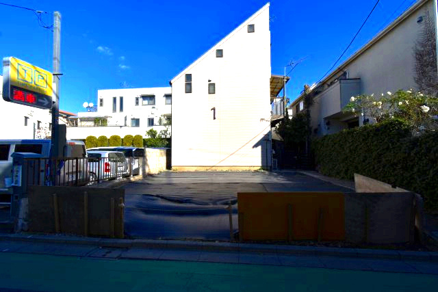 白山4丁目・売地の前面道路含む現地写真