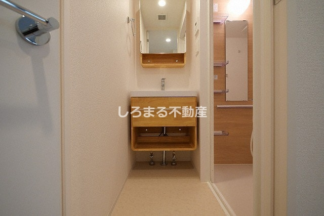 セレニテ本町東リアンの洗面所