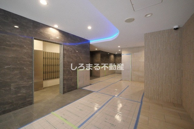 セレニテ本町東リアンのエントランス