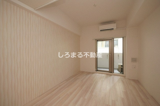 セレニテ本町東リアンの居間・リビング