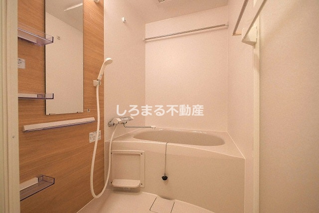 セレニテ本町東リアンの浴室