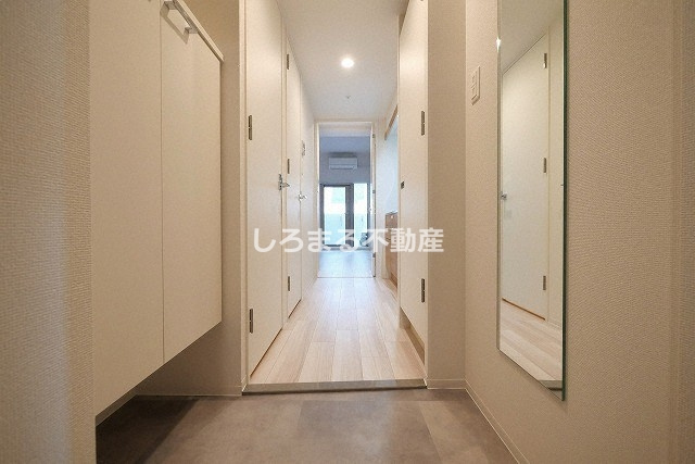 セレニテ本町東リアンの玄関