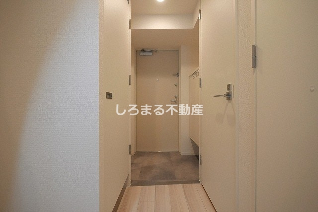 セレニテ本町東リアンの玄関