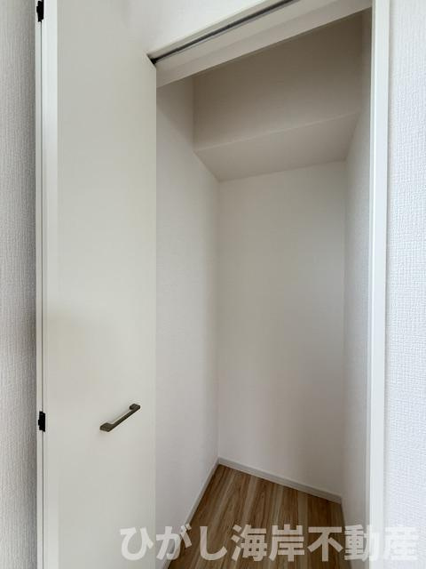 茅ヶ崎市東海岸南4丁目　新築戸建　全２棟の収納|各居室　収納スペース付き