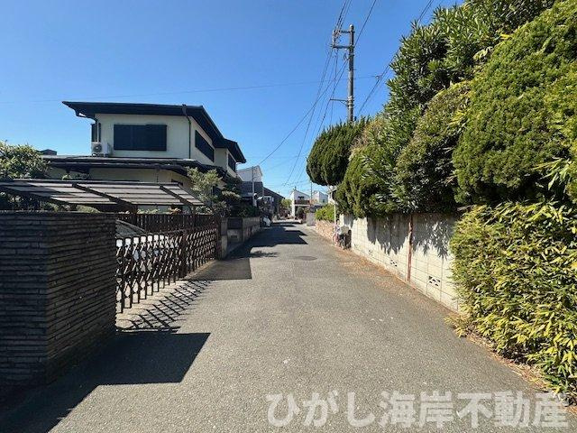 茅ヶ崎市東海岸南4丁目　新築戸建　全２棟の前面道路含む現地写真|3月14日撮影　建築中　現地外観