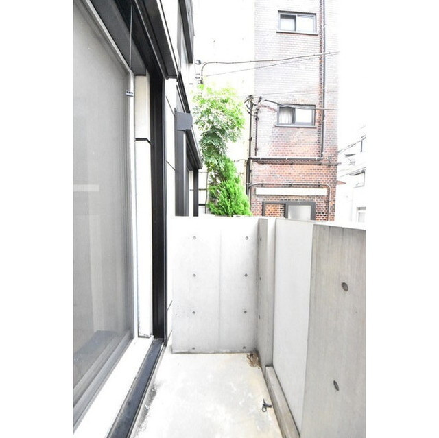 【バルコニー】