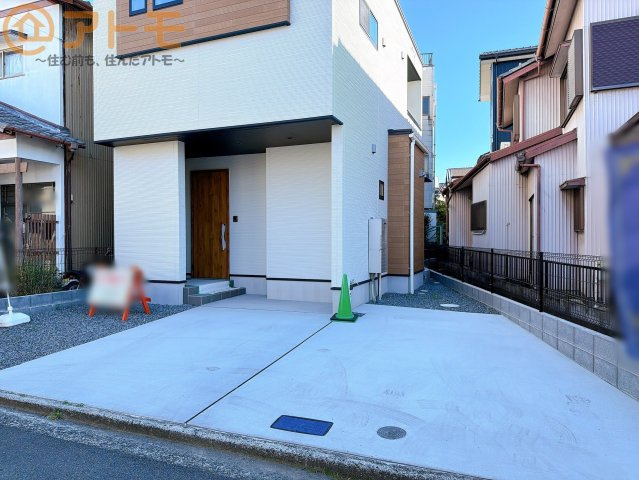 【駐車場】 | 駿河区中吉田　新築戸建　全1棟 | 並列3台の駐車スペースです♪