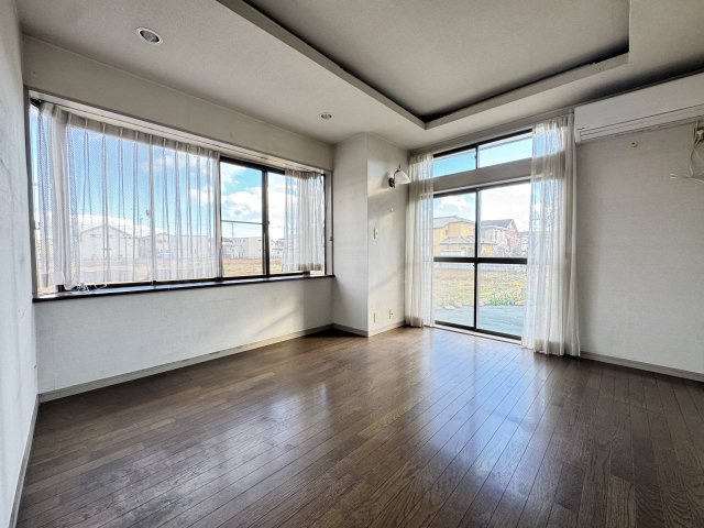 箱田町中古住宅139-4の洋室