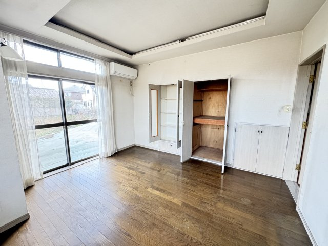 箱田町中古住宅139-4の洋室