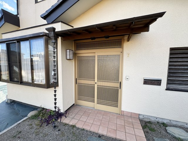 箱田町中古住宅139-4の玄関