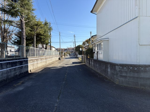 勿来町窪田町通二丁目 売土地の前面道路含む現地写真