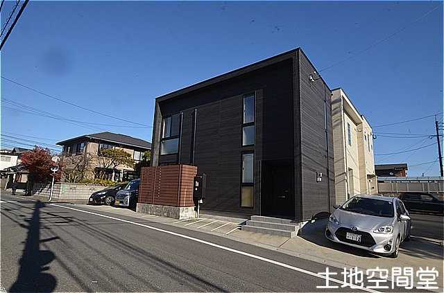 北九州市八幡西区折尾４丁目の一戸建て