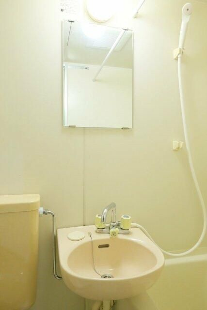 ステージファースト目白の浴室