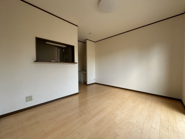 サンステージAの居間・リビング