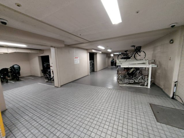 ヴィエント西宮（フレンテ西館）の駐輪場