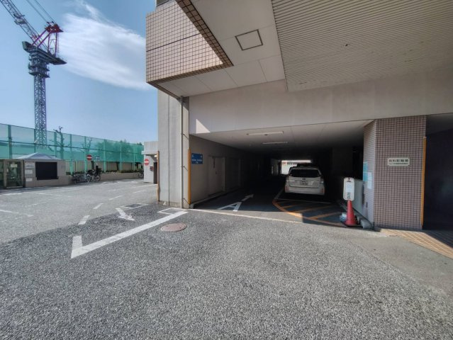 ヴィエント西宮（フレンテ西館）の駐車場