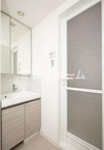 アジールコート西馬込の独立洗面台