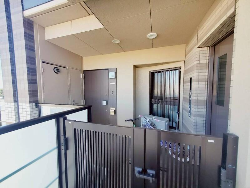 クレアホームズ升形 ザ・レジデンスの玄関