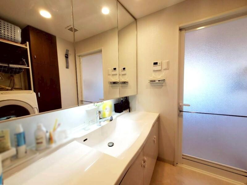 クレアホームズ升形 ザ・レジデンスの洗面所