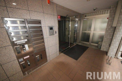 【エントランス】 | アイズピリ・リアン千駄木