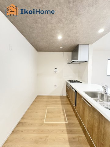 神戸市西区糀台２期　１号棟　新築戸建のキッチン|【ホームページに現地動画掲載中】●年中無休：当日予約可●カウンター内もゆったりしております！