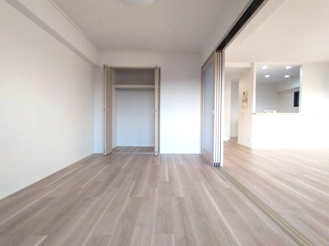 ライオンズマンション鳴海第2の洋室