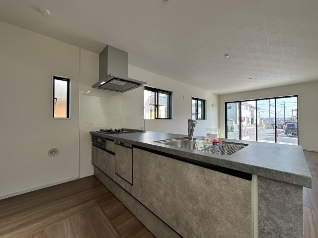 神戸市西区玉津町水谷新築戸建1号棟の前面道路含む現地写真|2025年11月24日撮影