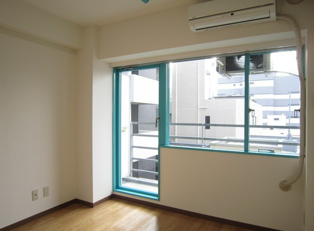 【バルコニー】