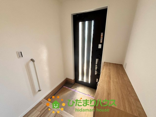 ワイウッドコート古河市大堤第５期　新築一戸建て　01の玄関
