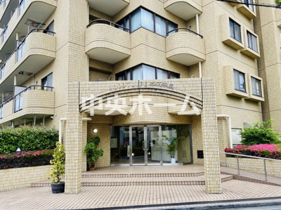 【エントランス】 | ウッディライフお花茶屋 | 【エントランス】マンションのエントランスは、その物件の印象を決める、顔とも言える場所です。毎日通る場所ですからきれいなのが一番です。