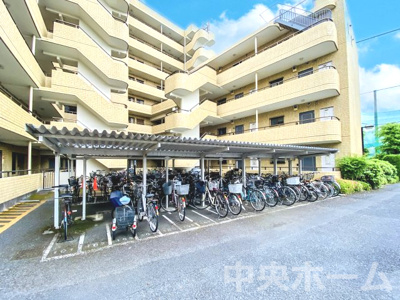 【駐輪場】 | ウッディライフお花茶屋 | 【自転車置き場】最新の空き状況や費用などの詳細は担当スタッフまでお問い合わせください。