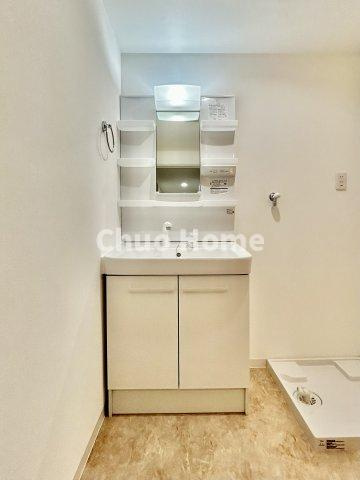 ウッディライフお花茶屋の独立洗面台|洗面化粧台