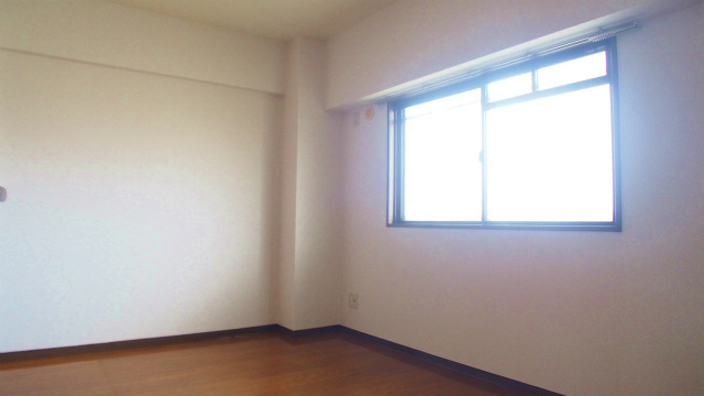 グリーンビル旗崎【キャッシュバック対象物件】の洋室|ゆったりした洋室です